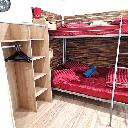 09 - Joli studio neuf avec vue sur jardin arboré et parking privatif gratuit Razac-sur-lʼIsle Extérieur photo