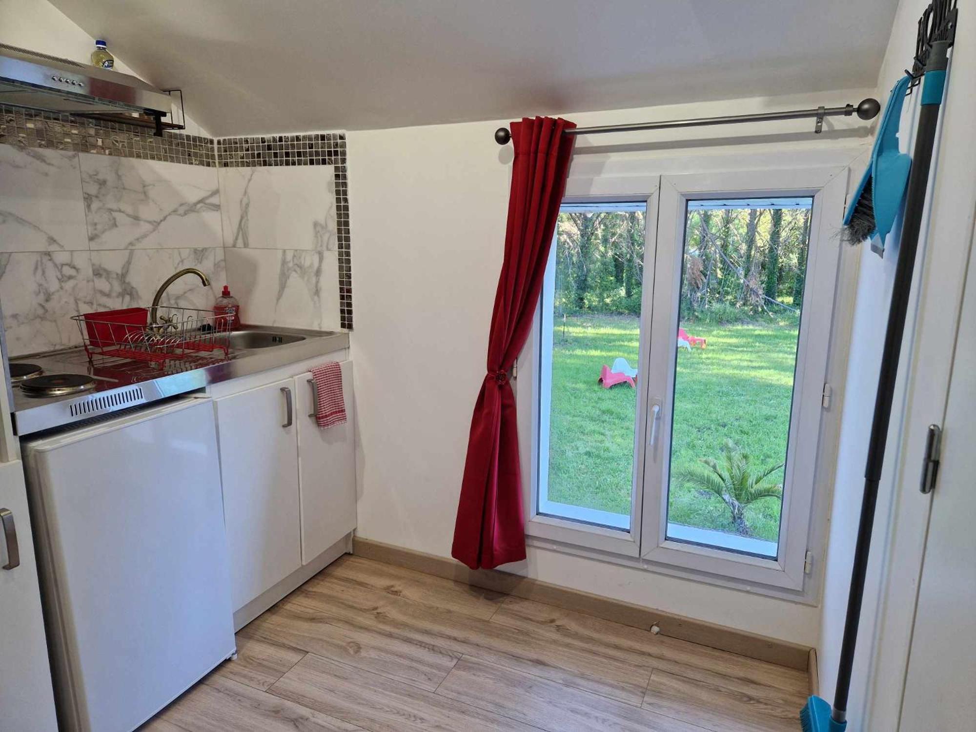 09 - Joli studio neuf avec vue sur jardin arboré et parking privatif gratuit Razac-sur-lʼIsle Extérieur photo