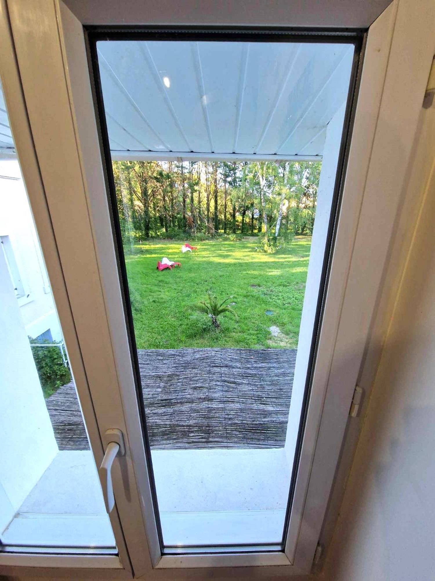 09 - Joli studio neuf avec vue sur jardin arboré et parking privatif gratuit Razac-sur-lʼIsle Extérieur photo