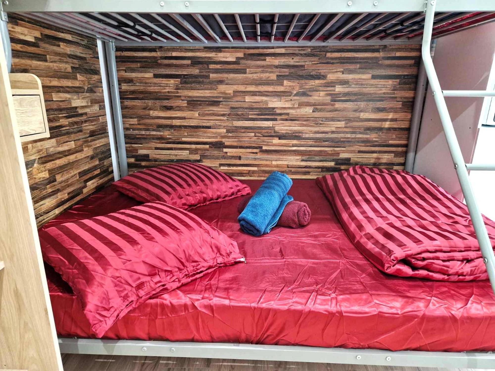 09 - Joli studio neuf avec vue sur jardin arboré et parking privatif gratuit Razac-sur-lʼIsle Extérieur photo