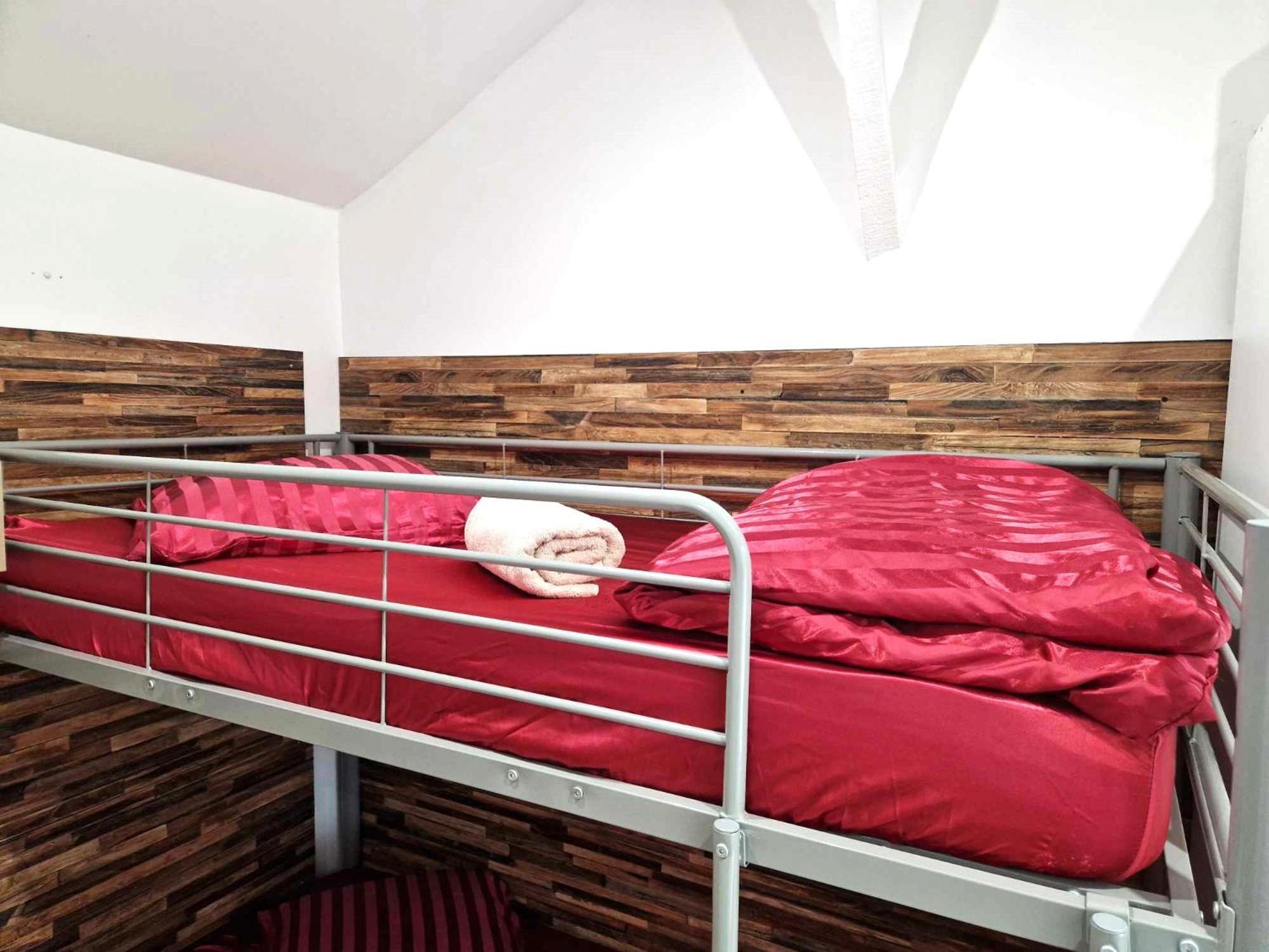 09 - Joli studio neuf avec vue sur jardin arboré et parking privatif gratuit Razac-sur-lʼIsle Extérieur photo